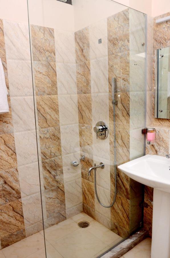 Hotel Golden Sunrise Inn Αμριτσάρ Εξωτερικό φωτογραφία